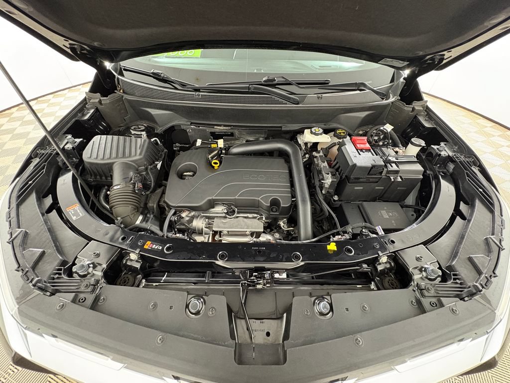 Used 2025 Chevrolet Equinox LT w/ Safety and Technology Package FWD image 31