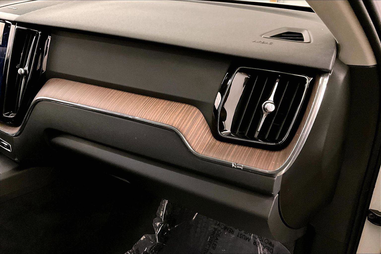 Used 2022 Volvo XC60 T8 Inscription Expression w/ Advanced Package image 15