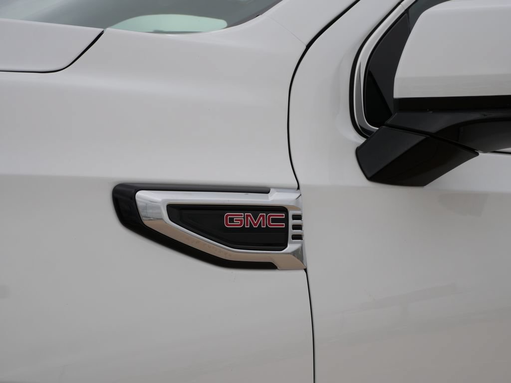 Used 2025 GMC Yukon Denali AWD/4WD image 12