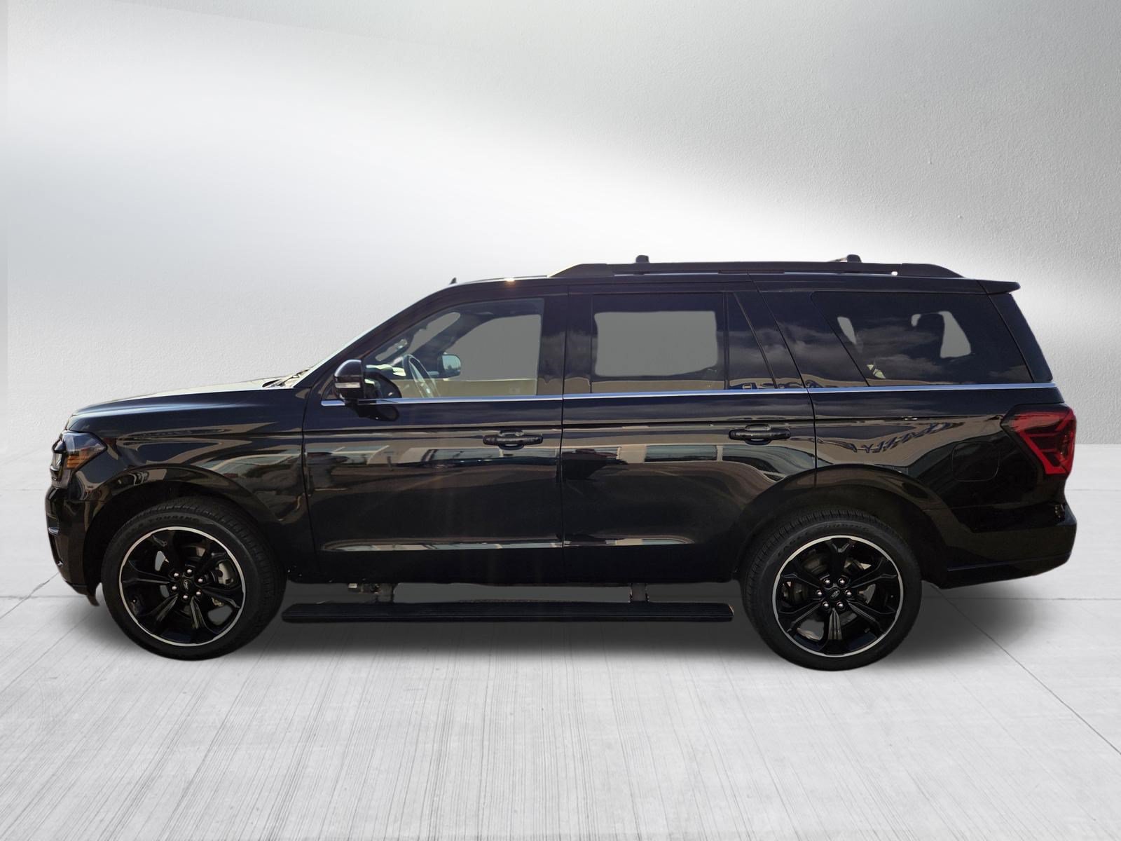 Certified 2023 Ford Expedition Limited AWD/4WD image 4