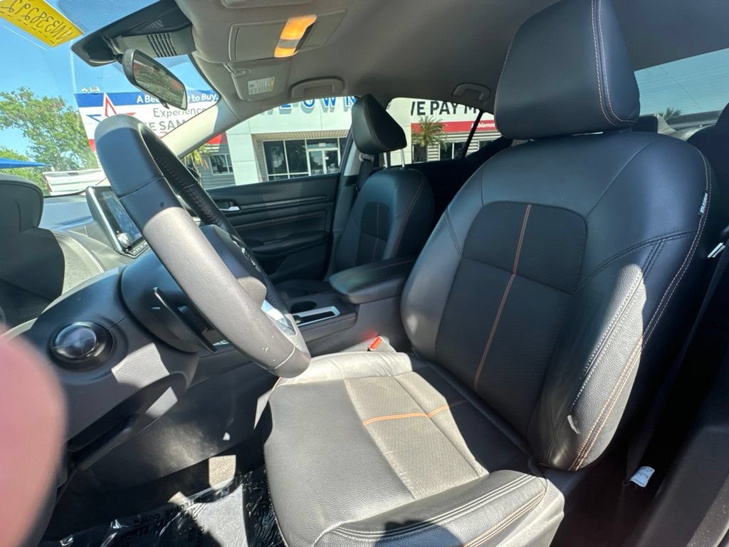 Used 2022 Nissan Altima 2.5 SR FWD image 14