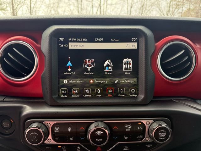 Used 2023 Jeep Gladiator Rubicon w/ Cold Weather Group image 17