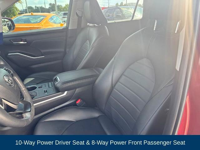 Used 2022 Toyota Highlander XLE FWD image 14