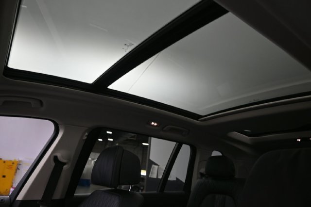 Used 2023 BMW X7 xDrive40i AWD/4WD image 12