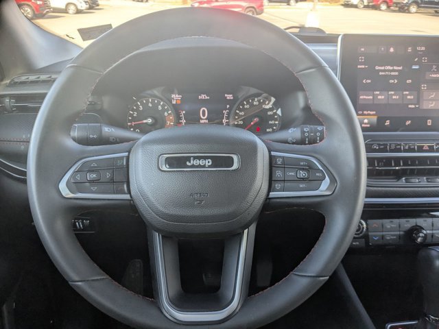 Used 2023 Jeep Compass Trailhawk image 18