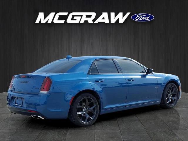 Used 2022 Chrysler 300 Touring w/ Sport Appearance Package image 4