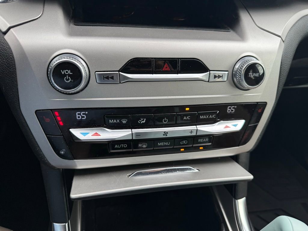 Certified 2021 Ford Explorer XLT w/ Equipment Group 202A image 9