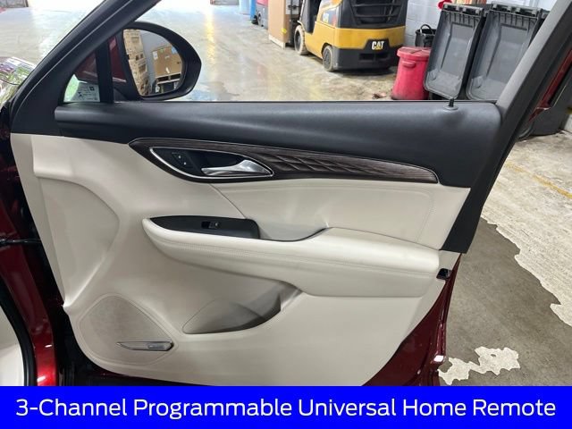Used 2022 Buick Envision Avenir w/ Technology Package II AWD/4WD image 35