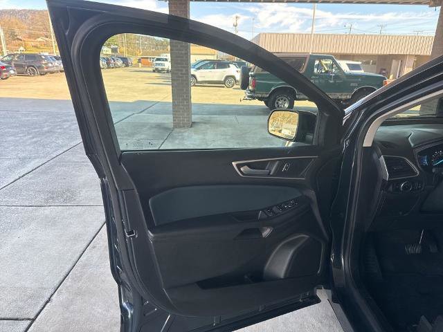 Certified 2023 Ford Edge SEL w/ Sport Appearance Package AWD/4WD image 16