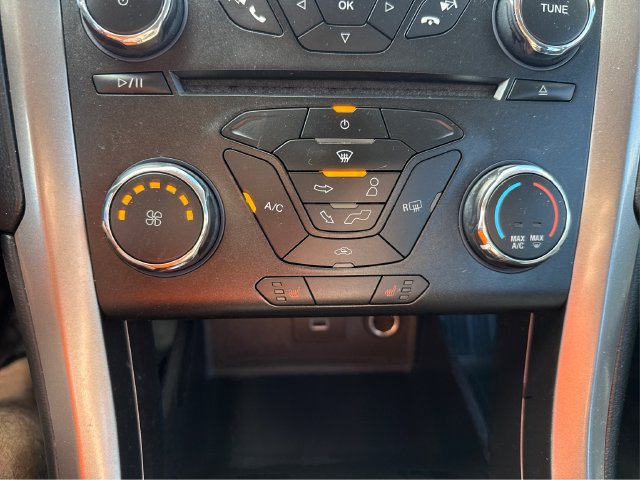 Certified 2017 Ford Fusion SE FWD image 28