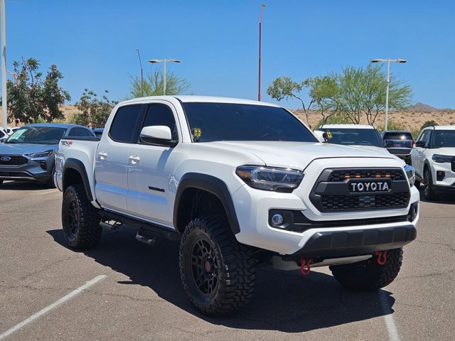 Used 2023 Toyota Tacoma TRD Off-Road w/ Advanced Technology Package AWD/4WD image 3