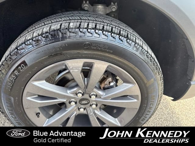 Certified 2023 Ford Explorer XLT w/ Equipment Group 202A AWD/4WD image 3
