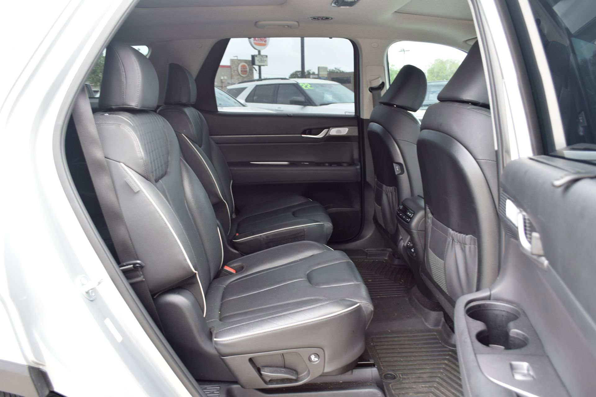 Used 2023 Hyundai Palisade Limited FWD image 24