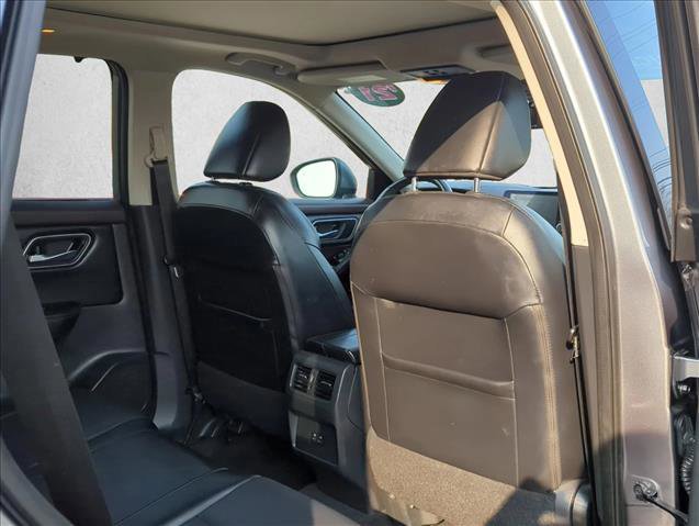 Used 2021 Nissan Rogue SV w/ Premium Package image 21