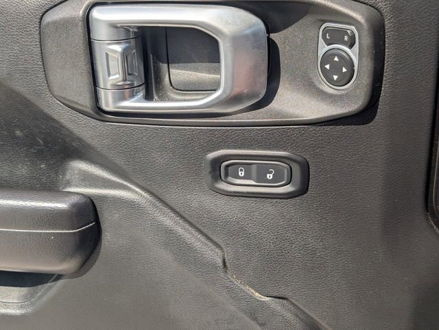 Used 2019 Jeep Wrangler Unlimited Rubicon image 28