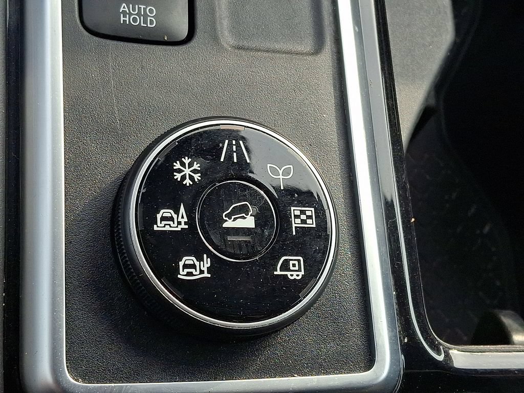 Used 2022 Nissan Pathfinder SL AWD/4WD image 22