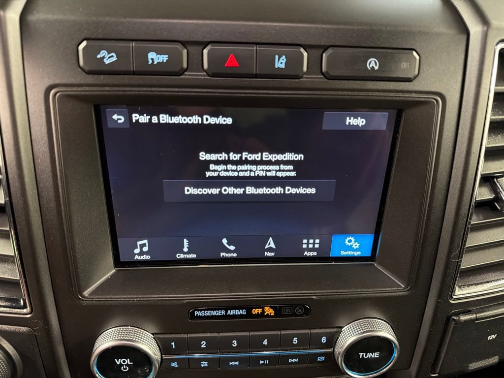 Certified 2018 Ford Expedition Limited w/ Equipment Group 301A AWD/4WD image 11