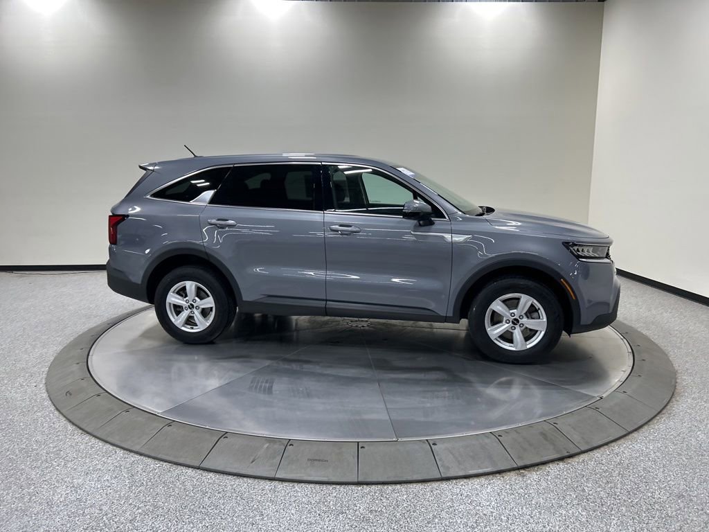 Used 2022 Kia Sorento LX AWD/4WD image 6