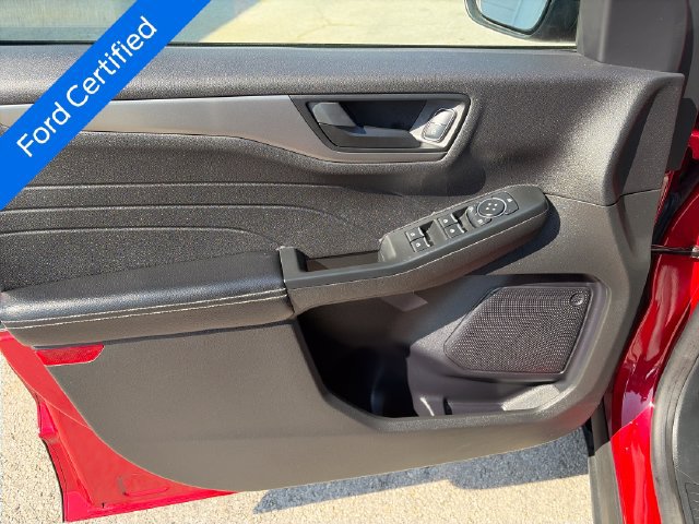 Certified 2023 Ford Escape Active AWD/4WD image 11