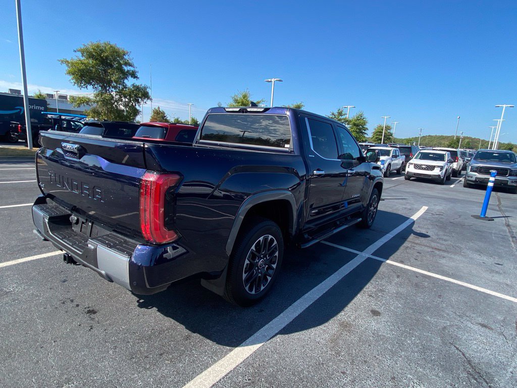 Used 2024 Toyota Tundra Limited AWD/4WD image 7