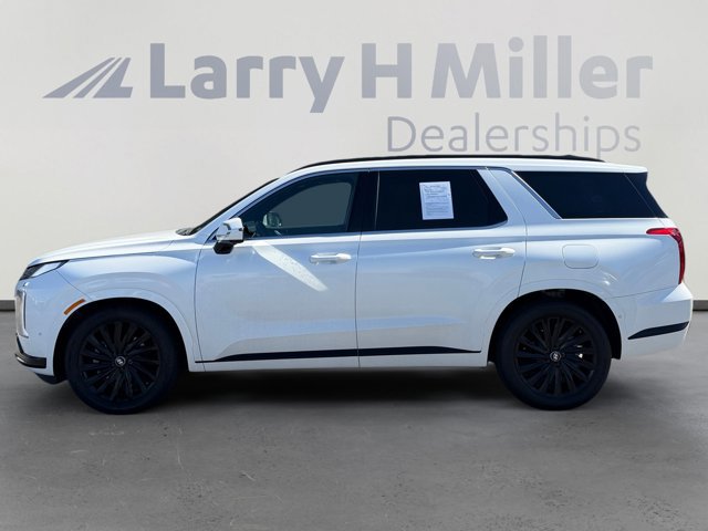 Used 2024 Hyundai Palisade Calligraphy image 2