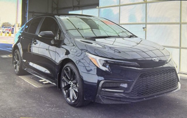 Used 2025 Toyota Corolla SE image 1