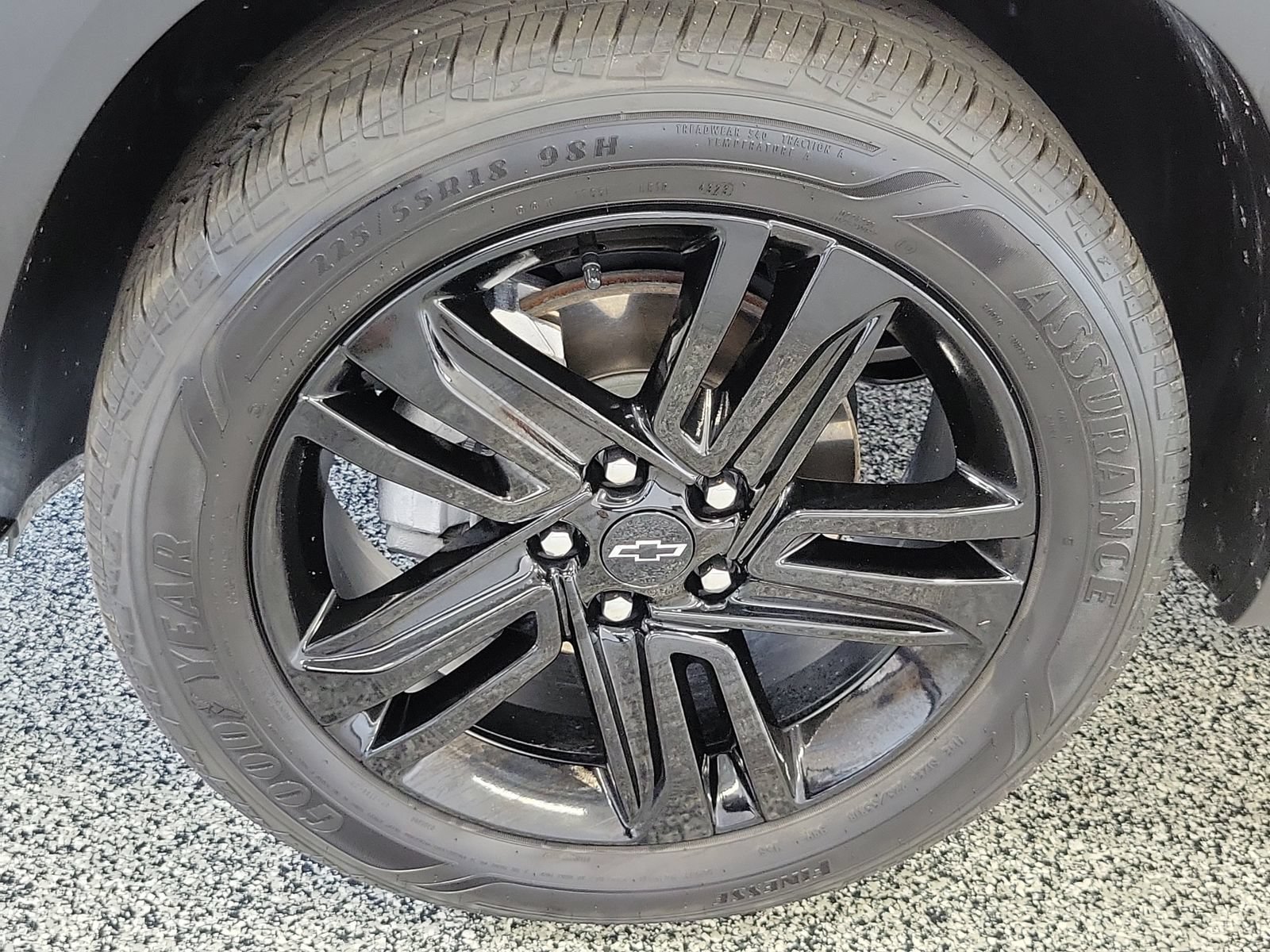 Used 2024 Chevrolet Trax ACTIV w/ Sunroof Package FWD image 5