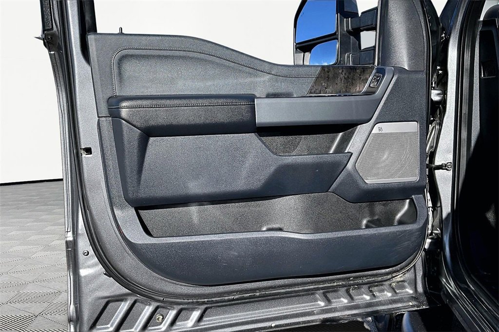 Certified 2023 Ford F350 Lariat image 24