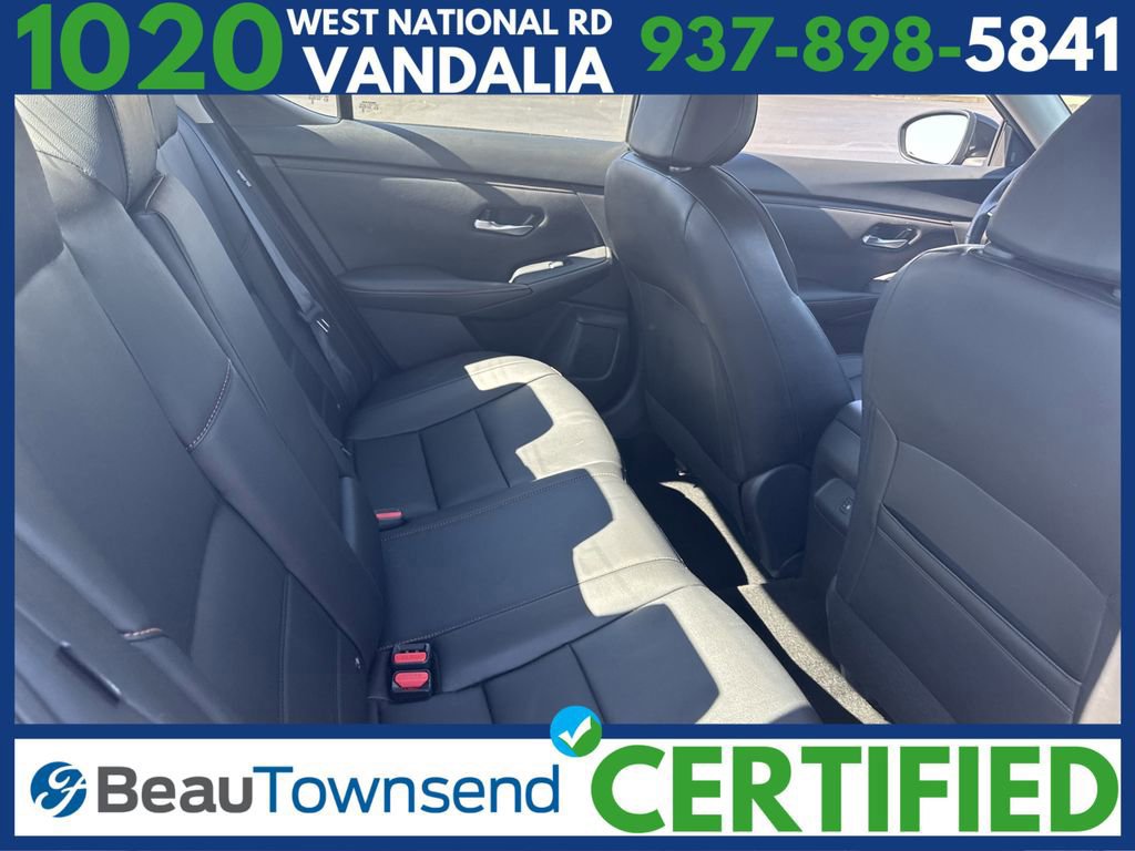 Used 2023 Nissan Sentra SR w/ SR Premium Package image 16