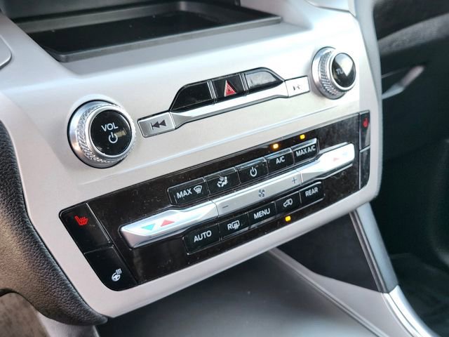 Certified 2022 Ford Explorer XLT w/ Equipment Group 202A image 25