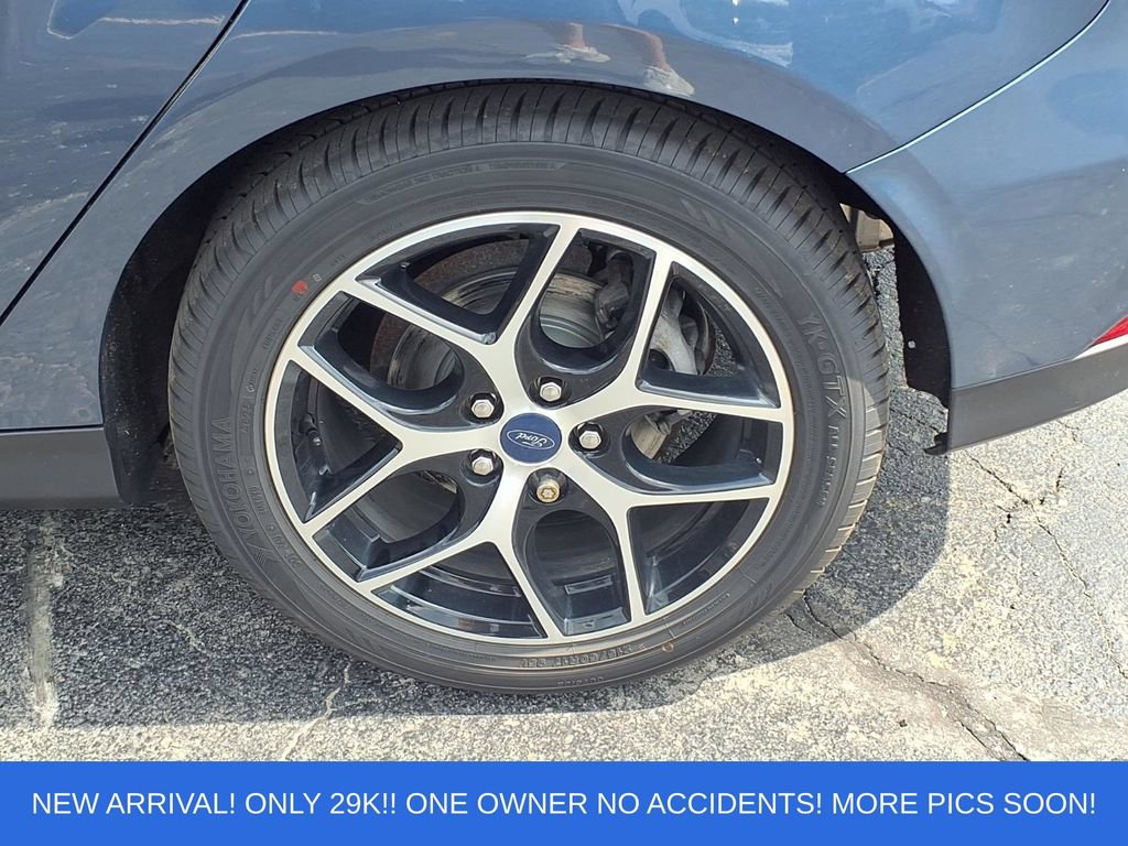 Certified 2018 Ford Focus SEL FWD image 26