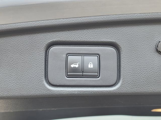 Used 2022 Nissan Pathfinder Platinum w/ Lighting Package (N92) image 32