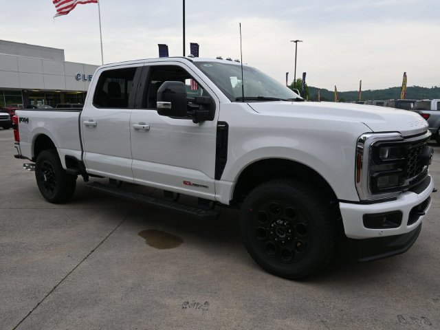 Certified 2025 Ford F350 Lariat w/ Lariat Ultimate Package AWD/4WD image 18