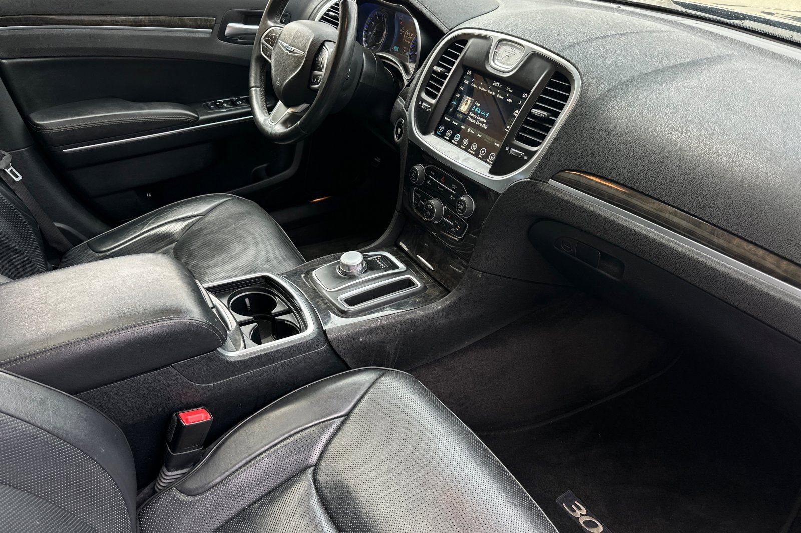 Used 2017 Chrysler 300 C w/ Safetytec Plus Group image 14