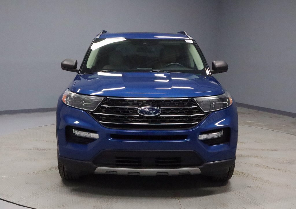 Certified 2020 Ford Explorer XLT w/ Equipment Group 202A image 8