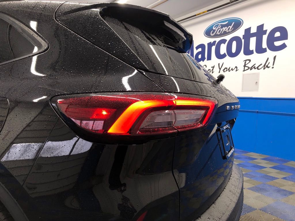 Certified 2025 Ford Escape ST-Line Elite w/ Tech Pack #1 image 8