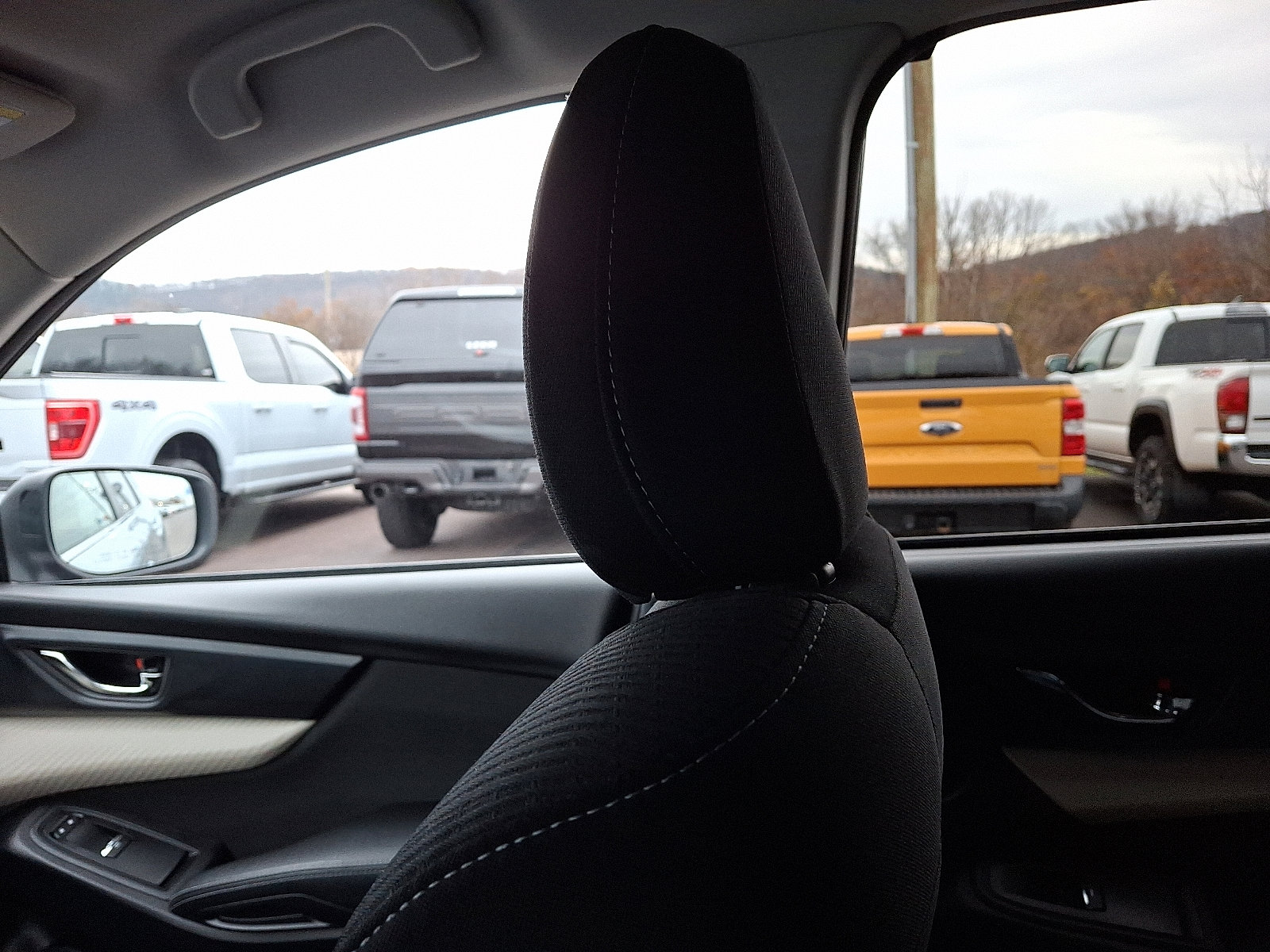 Used 2022 Subaru Ascent Premium w/ Convenience Package image 17