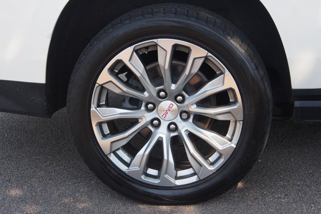 Used 2022 GMC Yukon XL Denali AWD/4WD image 9