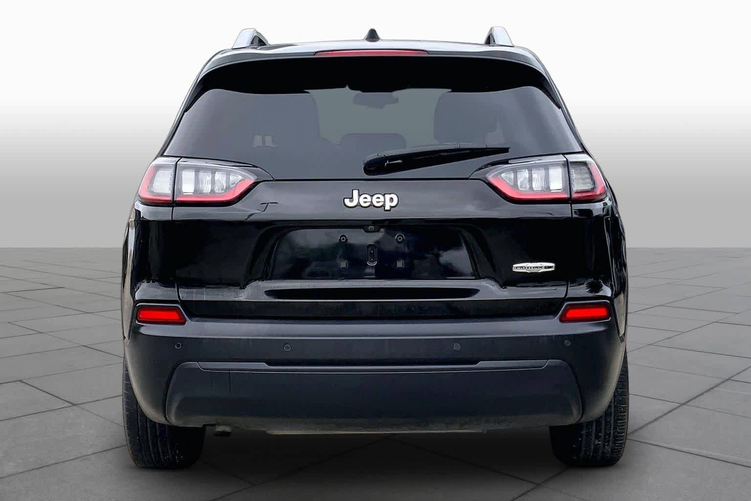 Used 2020 Jeep Cherokee Latitude Plus FWD image 5
