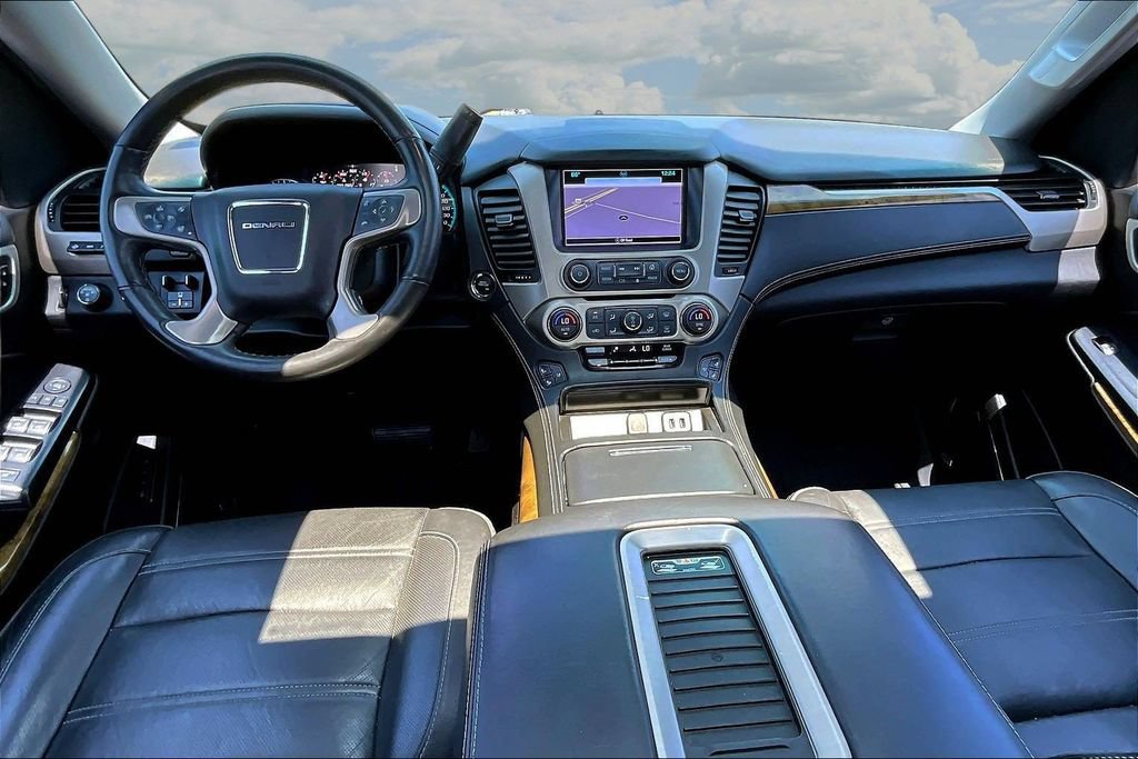 Used 2017 GMC Yukon Denali w/ Open Road Package AWD/4WD image 9