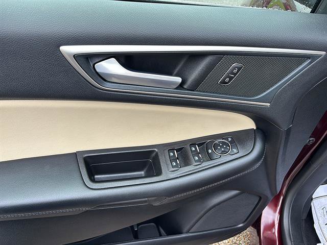 Certified 2024 Ford Edge SEL w/ Convenience Package AWD/4WD image 14