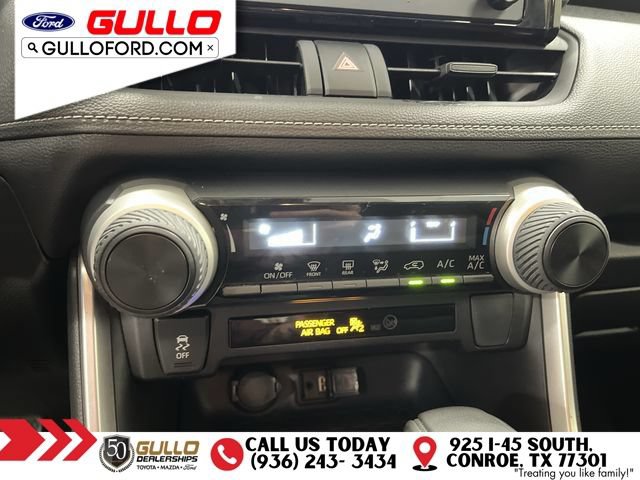 Used 2019 Toyota RAV4 LE FWD image 26