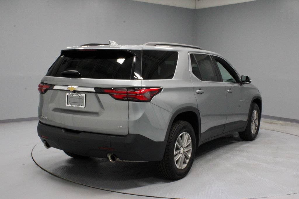 Used 2023 Chevrolet Traverse LT FWD image 11