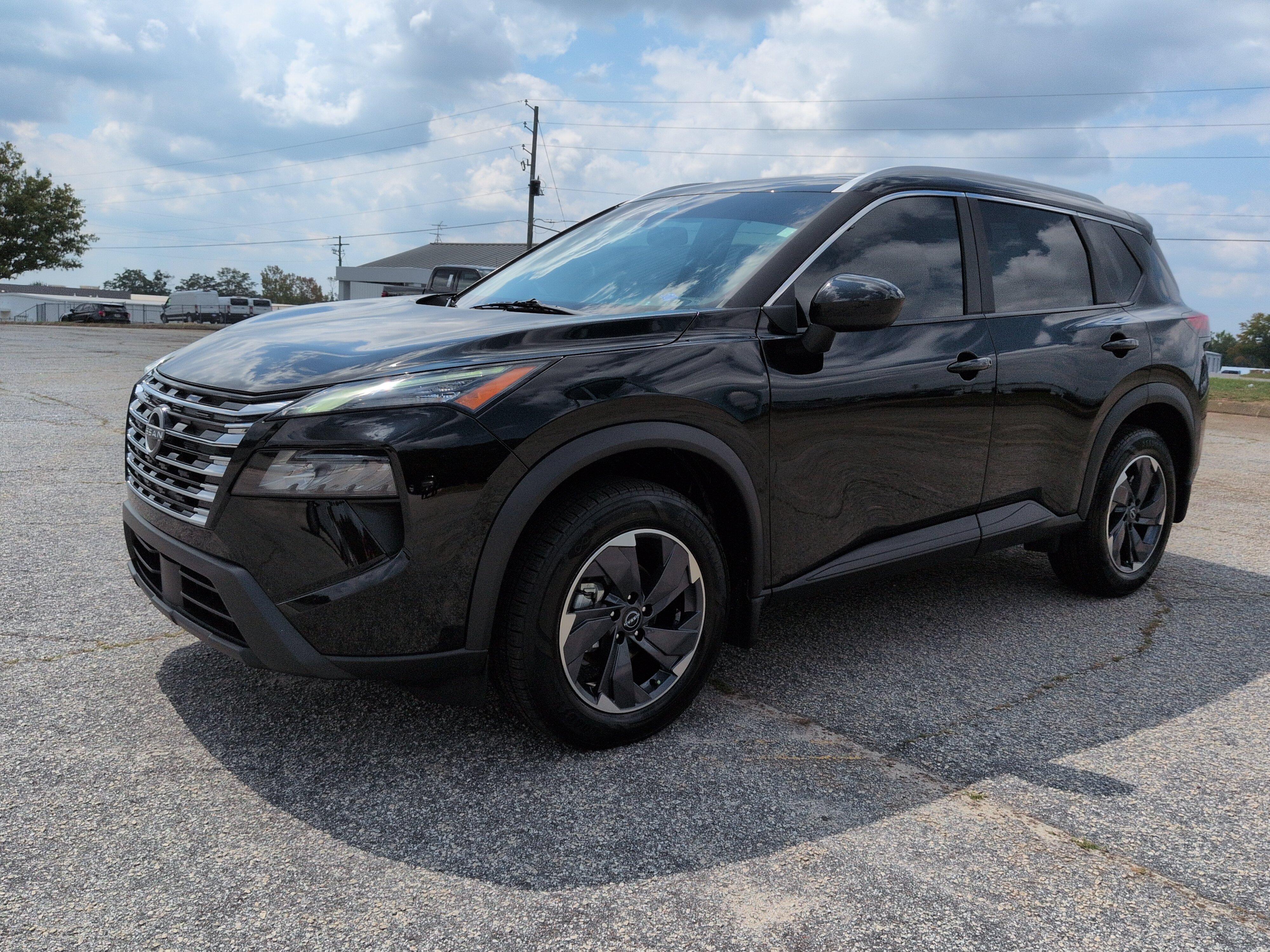 Used 2025 Nissan Rogue SV w/ SV Premium Package FWD image 6