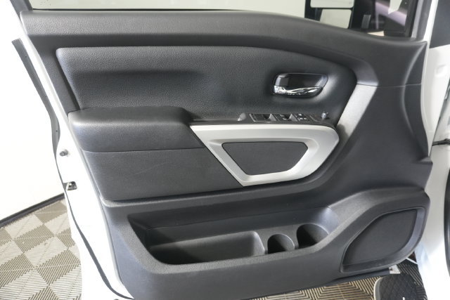 Used 2021 Nissan Titan SV w/ SV Convenience Package AWD/4WD image 31