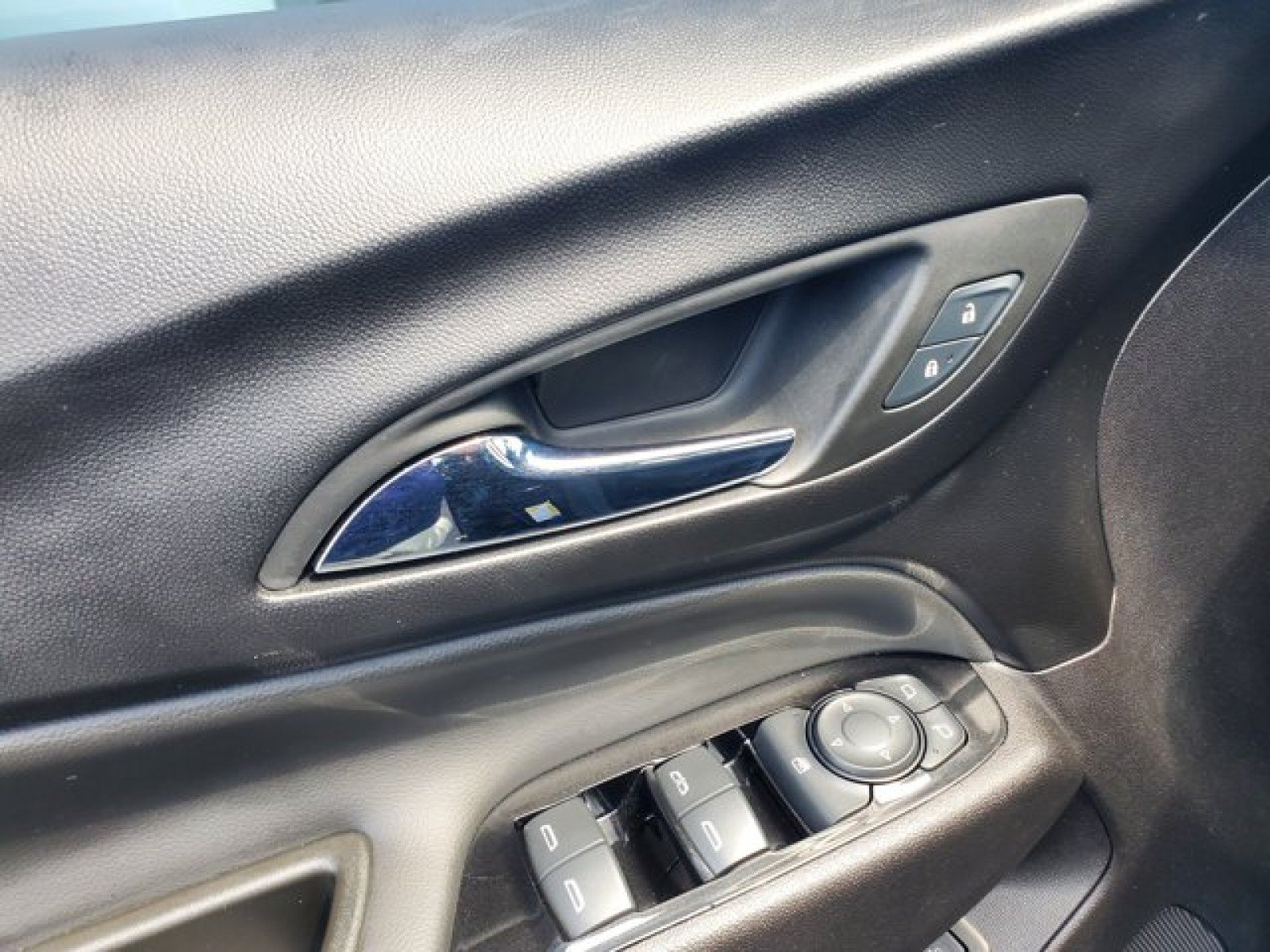 Used 2024 Chevrolet Equinox Premier AWD/4WD image 15