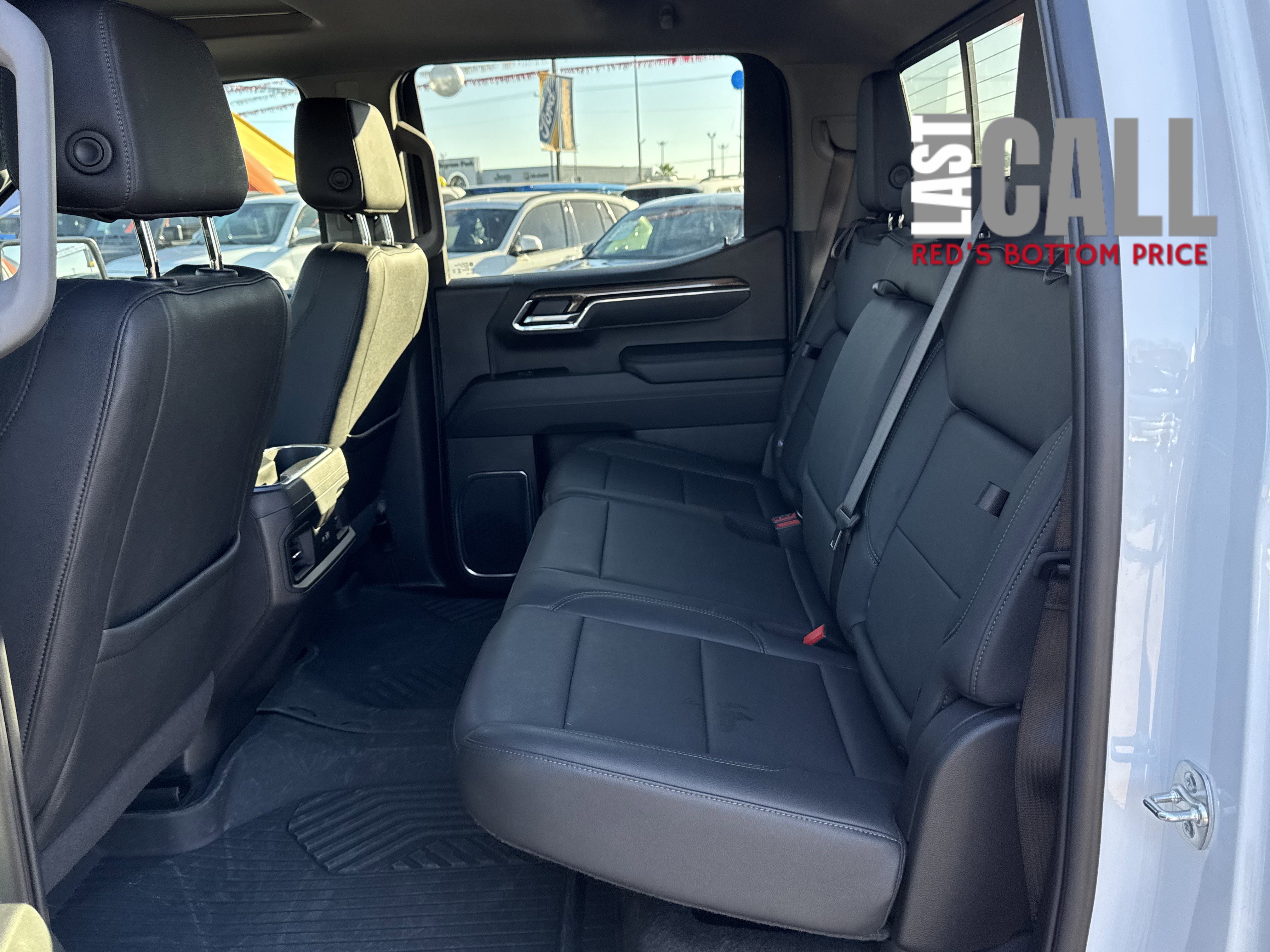 Used 2025 Chevrolet Silverado 1500 LT Trail Boss w/ Convenience Package II image 14