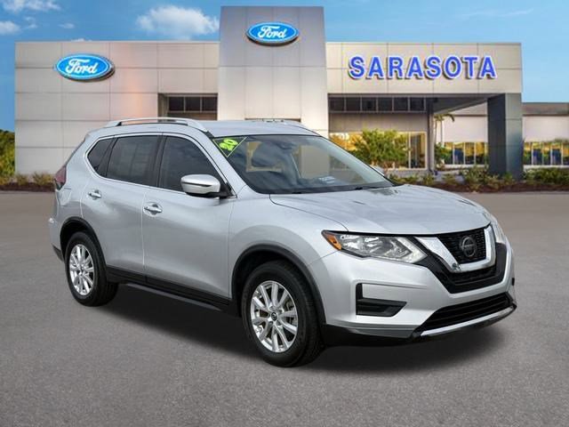 Used 2020 Nissan Rogue SV image 1