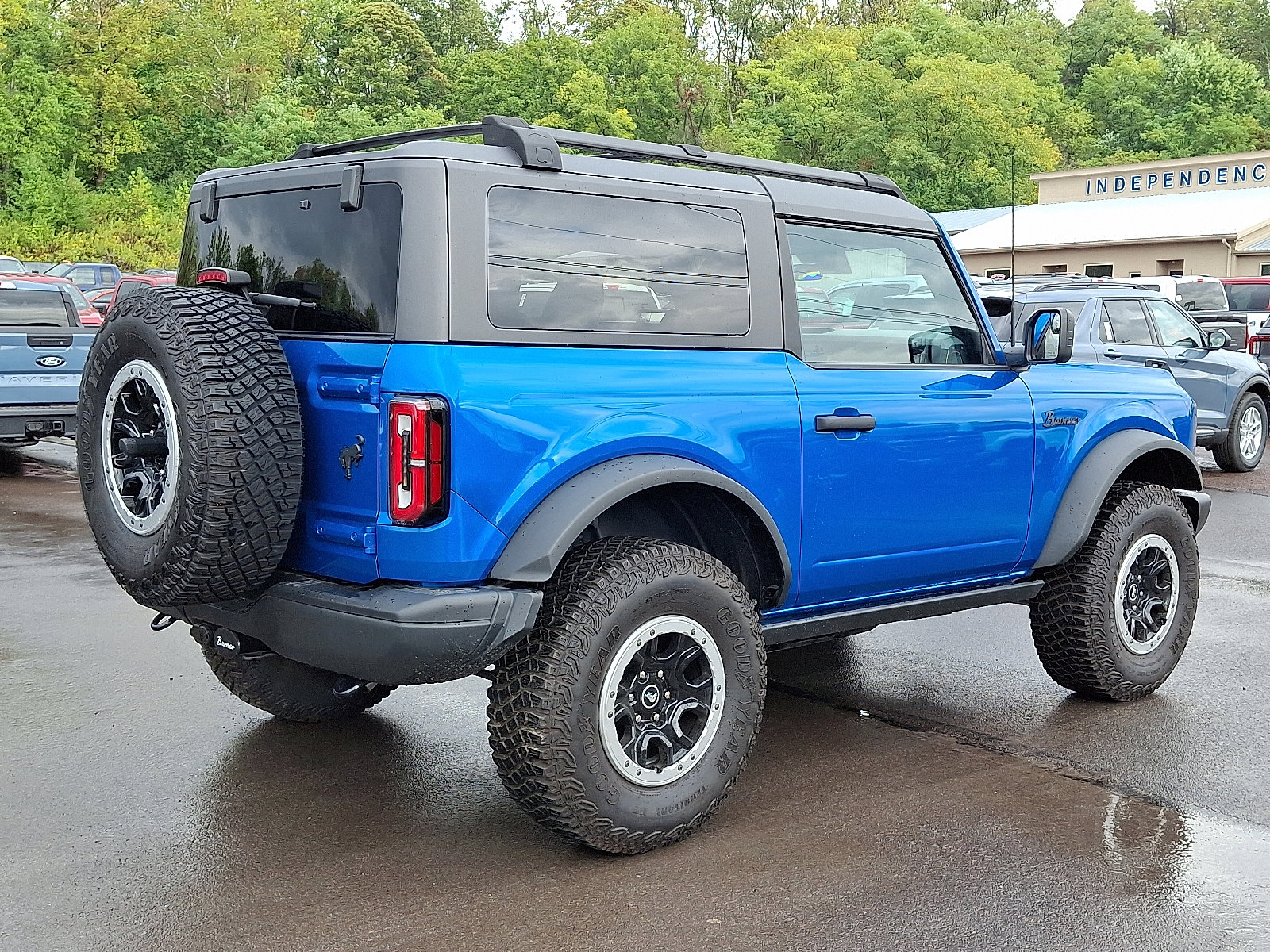 Certified 2023 Ford Bronco Badlands w/ Sasquatch Package image 11