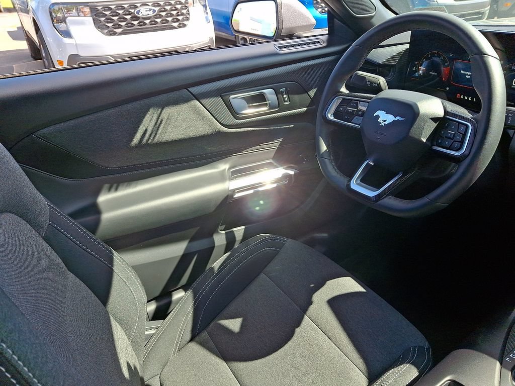 Certified 2025 Ford Mustang Coupe RWD image 14